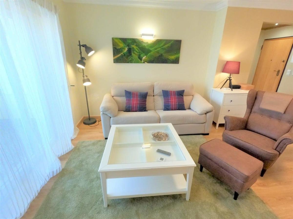 Carnaxide Modern T1 Apartment W Balcony In Carnaxide Oeiras Lisbon Bagian luar foto