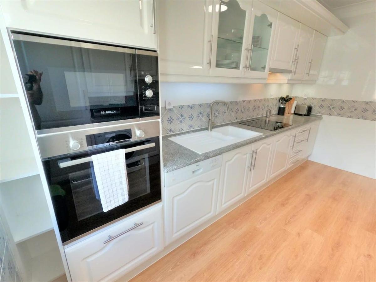 Carnaxide Modern T1 Apartment W Balcony In Carnaxide Oeiras Lisbon Bagian luar foto